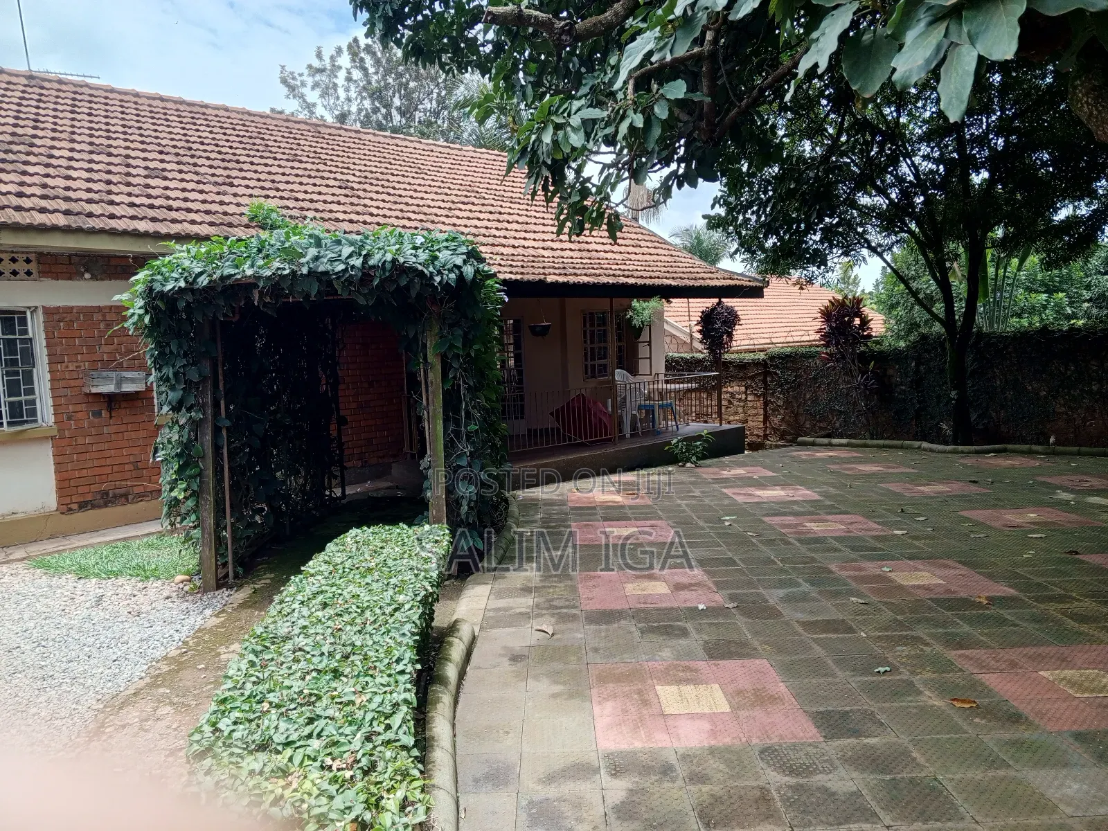3bdrm Bungalow in Kololo Property, Central Division for rent