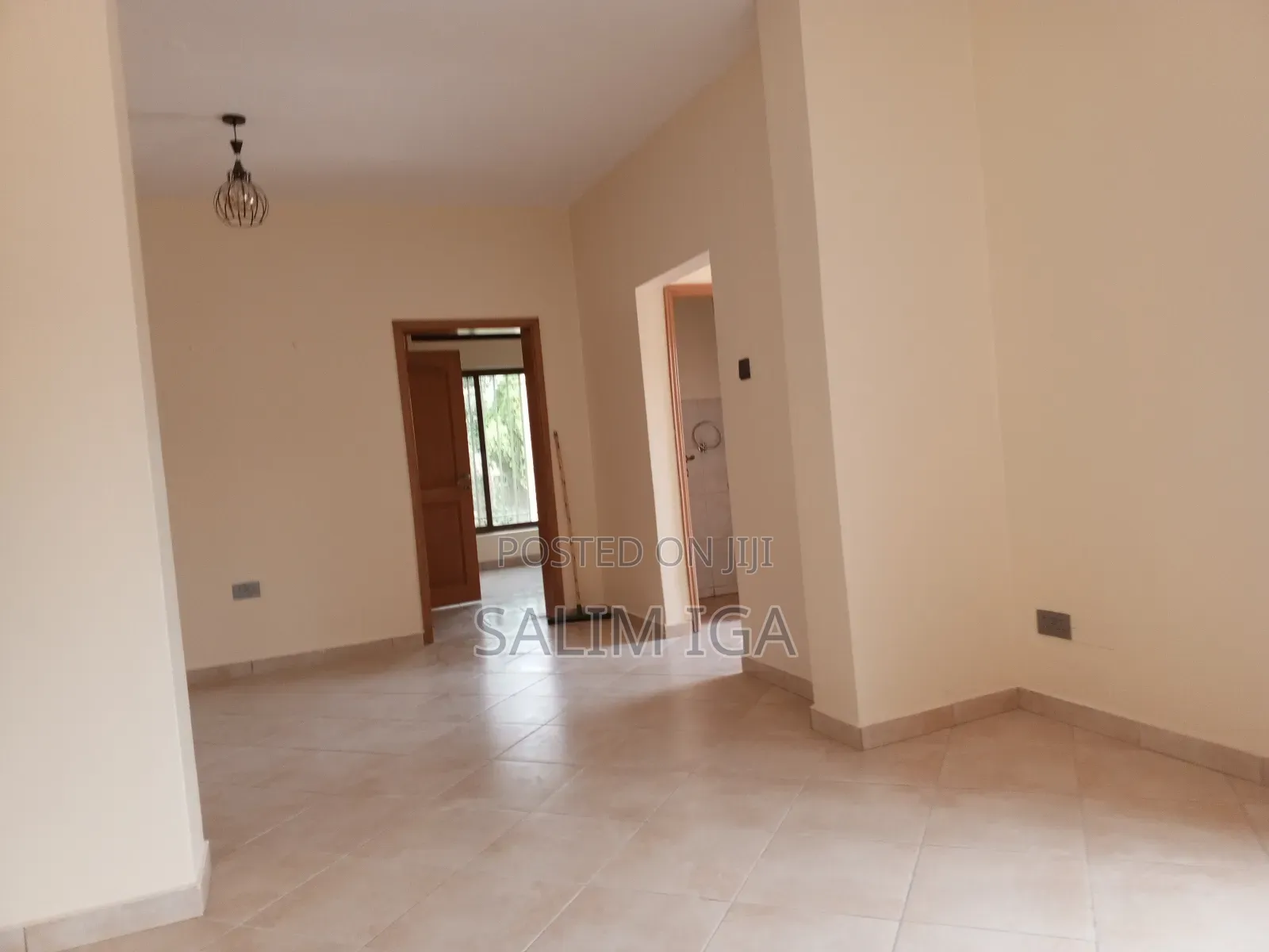 4bdrm Bungalow in Kololo Property, Central Division for rent