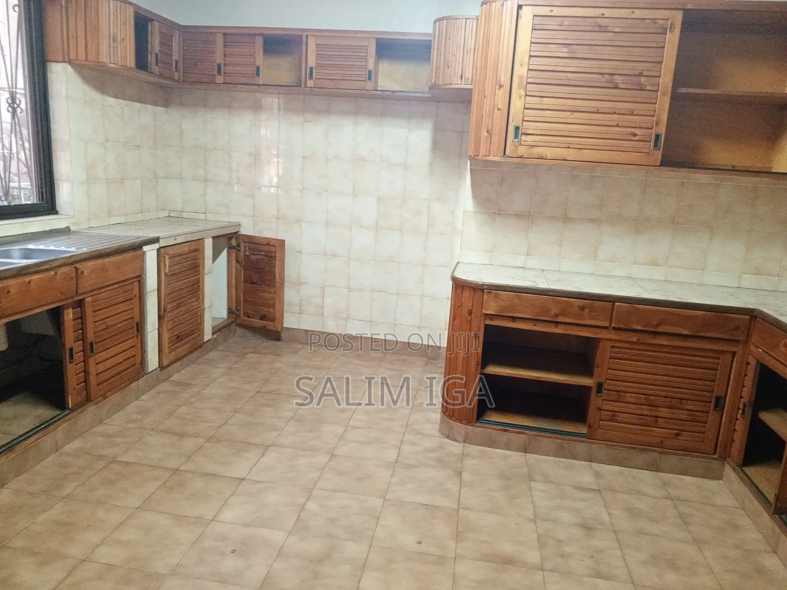 4bdrm Duplex in Kololo Property, Central Division for rent