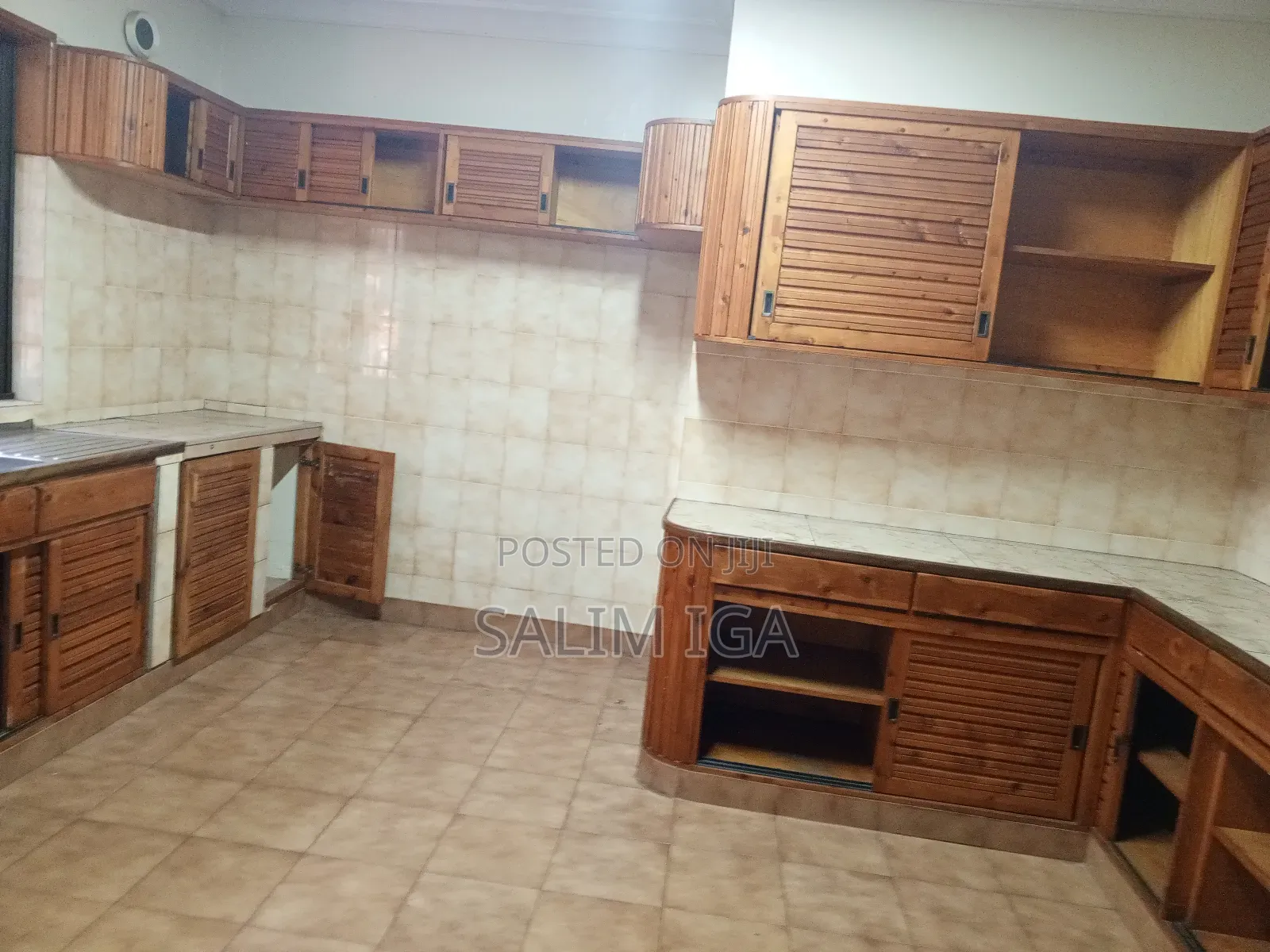 4bdrm Duplex in Kololo Property, Central Division for rent