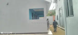 7bdrm Bungalow in Kira for sale