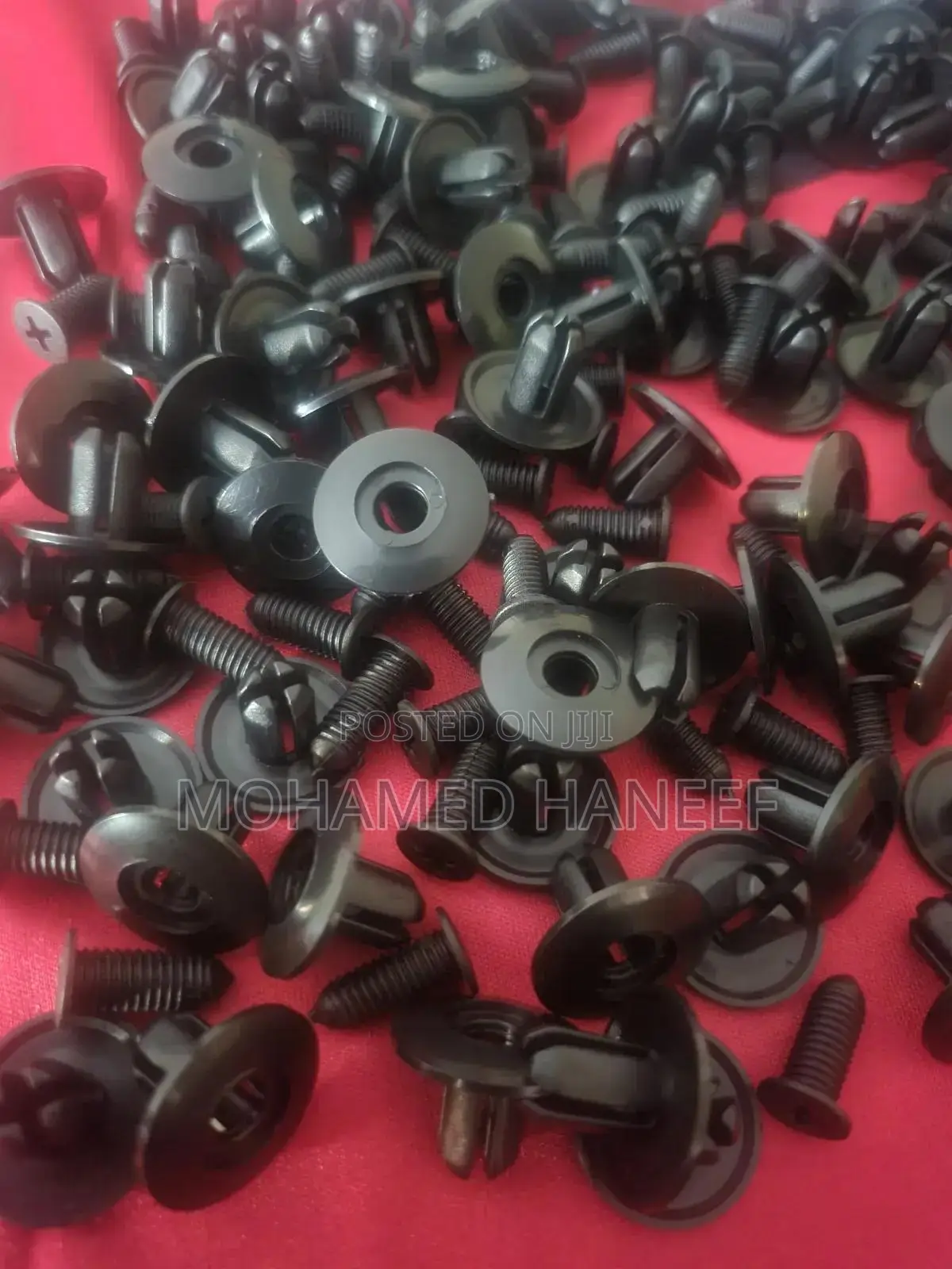 Retainer Clip for Cars