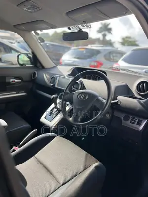 Toyota Corolla Rumion 2011 Black
