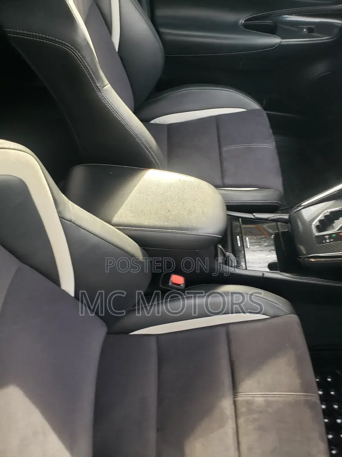 Toyota Harrier 2.0 2017 White