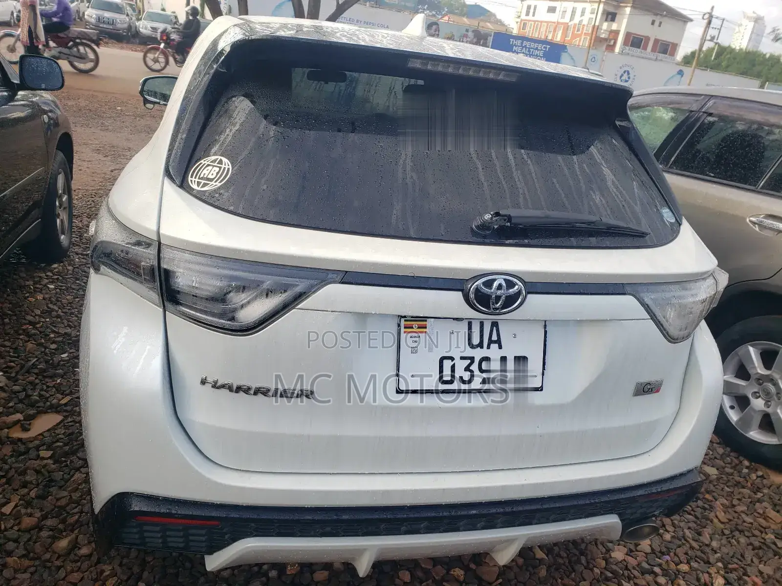 Toyota Harrier 2.0 2017 White
