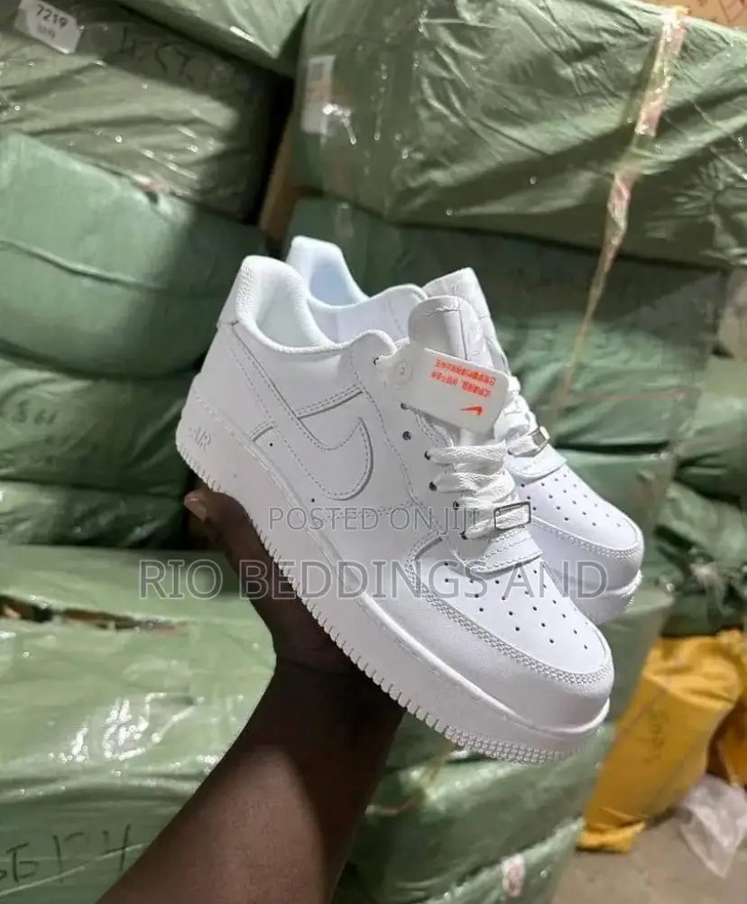 Nike Airforce / White and Black Colour
