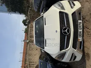 Photo - Mercedes-Benz M Class 2014 White
