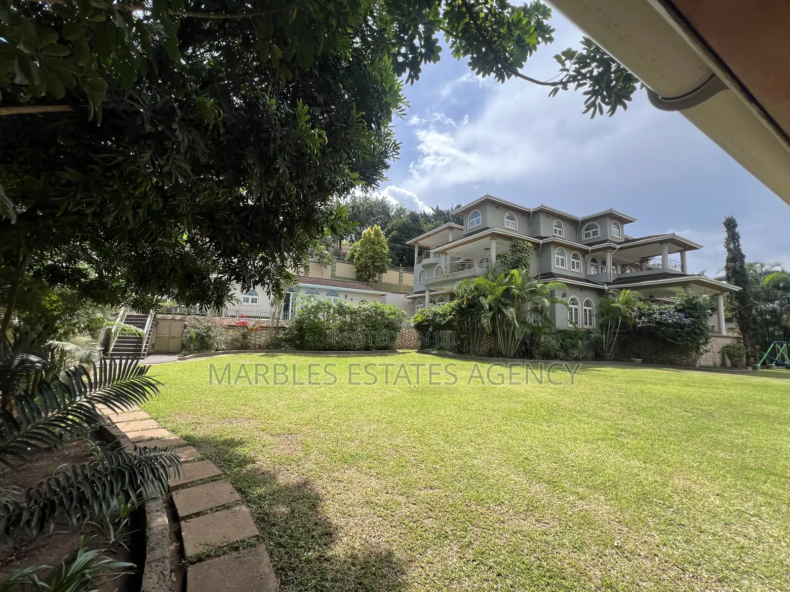 7bdrm House in Mbuya, Central Division for rent