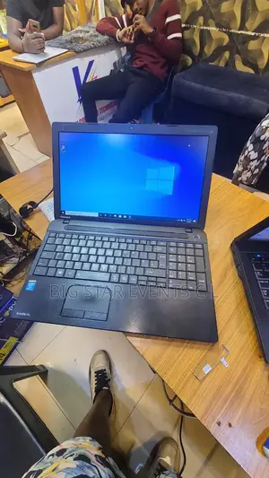 Laptop Toshiba Satellite C50 4GB Intel Core I3 SSD 256GB