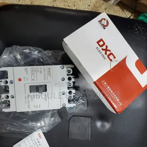 McCb Circuit Breaker 400a,63a 100a, 250a 4pole, 3pole 3phase