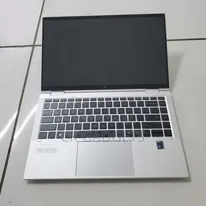 New Laptop HP EliteBook 1040 G8 16GB Intel Core I5 SSD 256GB