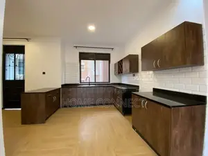 3bdrm Apartment in Kulambiro  Ring Road, Central Division for rent
