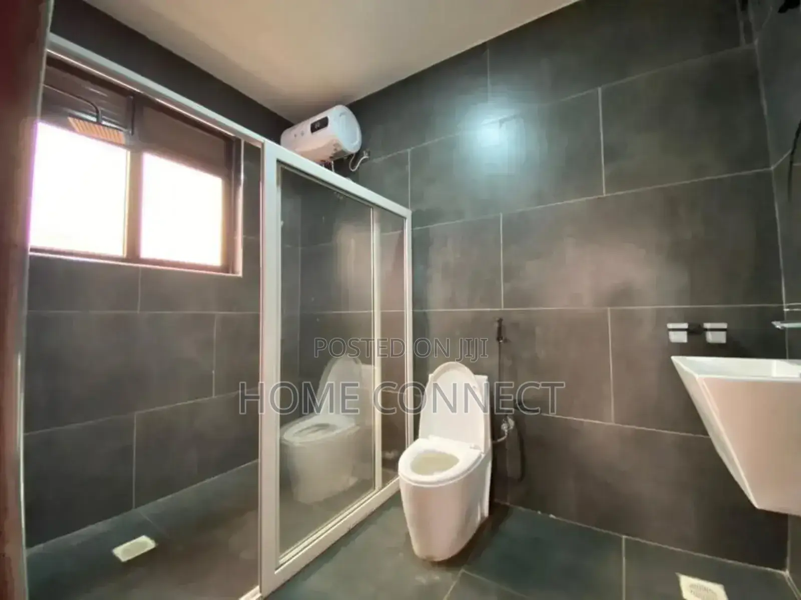 3bdrm Apartment in Kulambiro  Ring Road, Central Division for rent