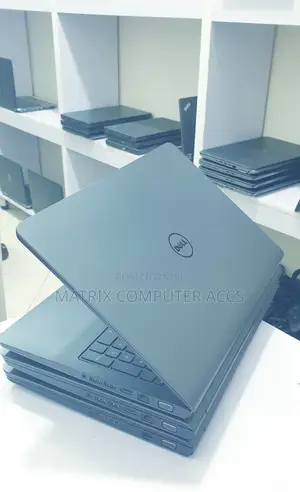 Laptop Dell Latitude 3550 4GB Intel Core I3 HDD 500GB