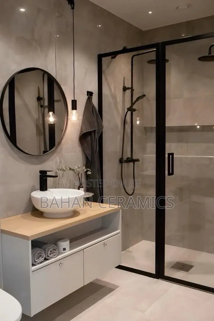 Black Shower Cabinets /Shower Rooms