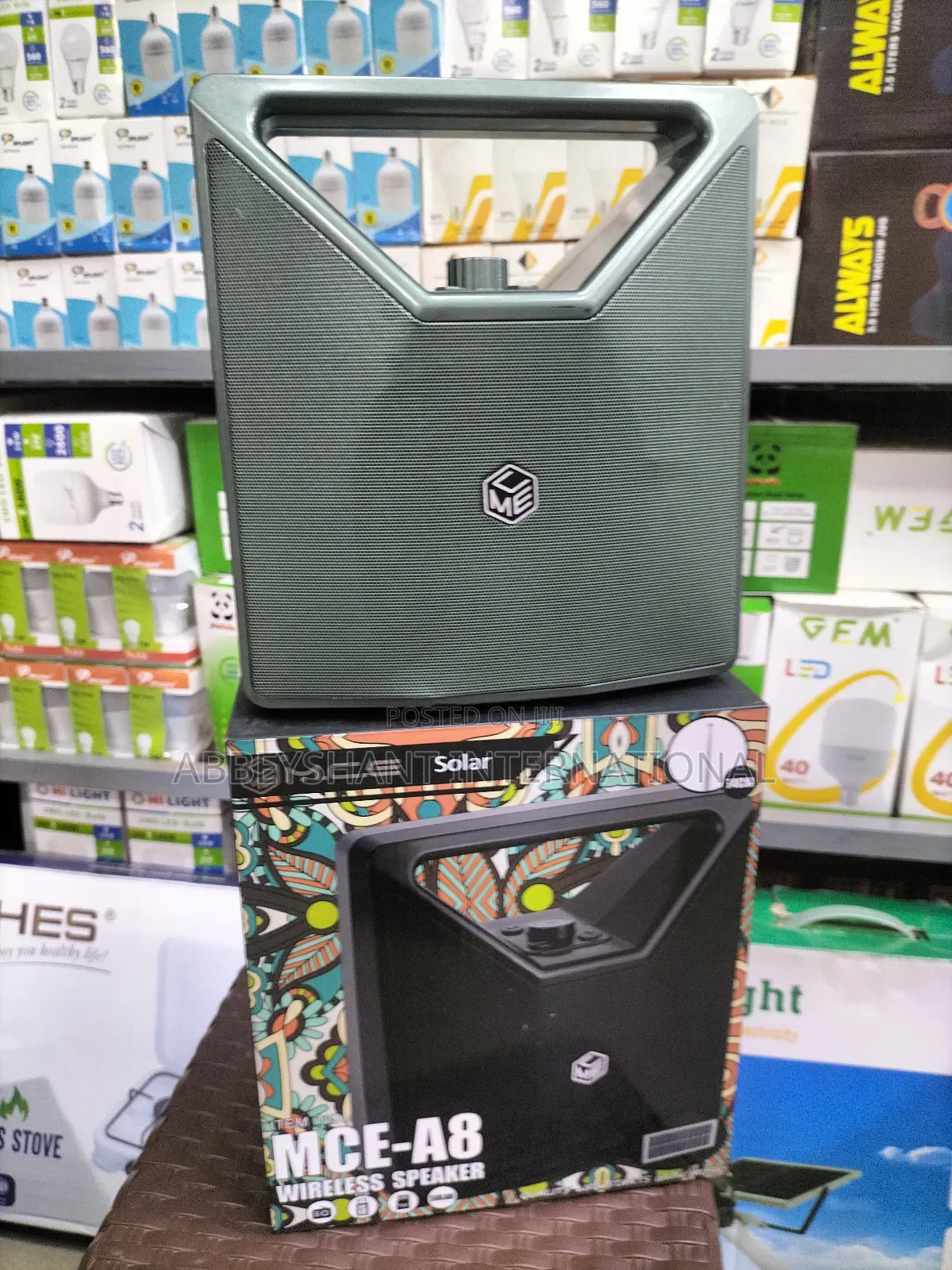 Portable Wireless Speaker Zwl18 Bluetooth Speaker.