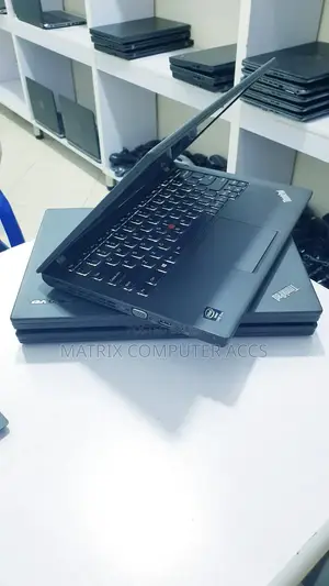 Laptop Lenovo ThinkPad X240 4GB Intel Core I5 HDD 500GB