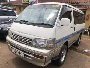 Photo - Toyota HiAce 2001