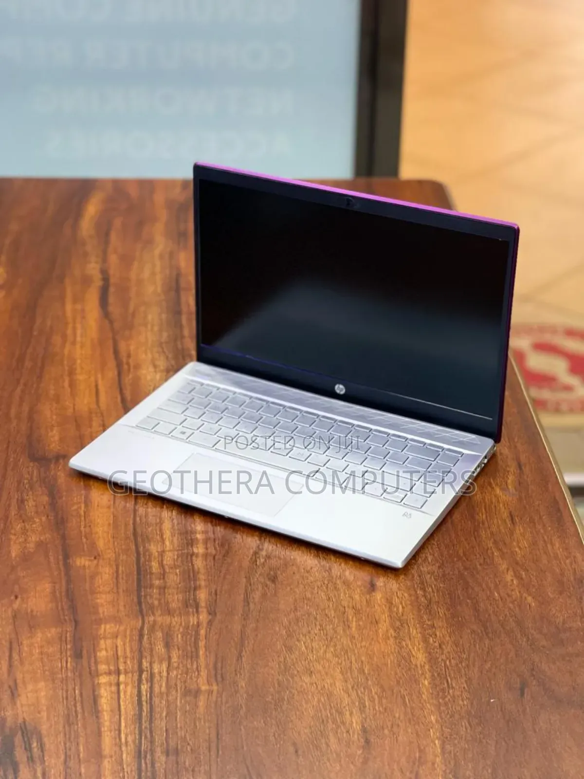 New Laptop HP Pavilion 14 8GB Intel Core I5 SSD 256GB