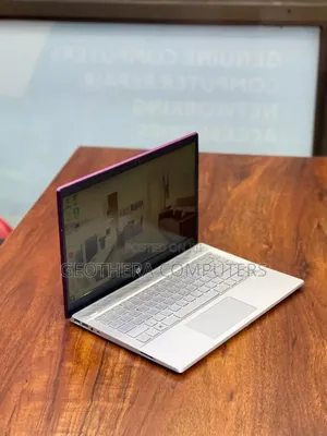 New Laptop HP Pavilion 14 8GB Intel Core I5 SSD 256GB