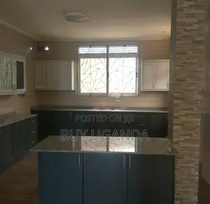 6bdrm Mansion in Kira for sale