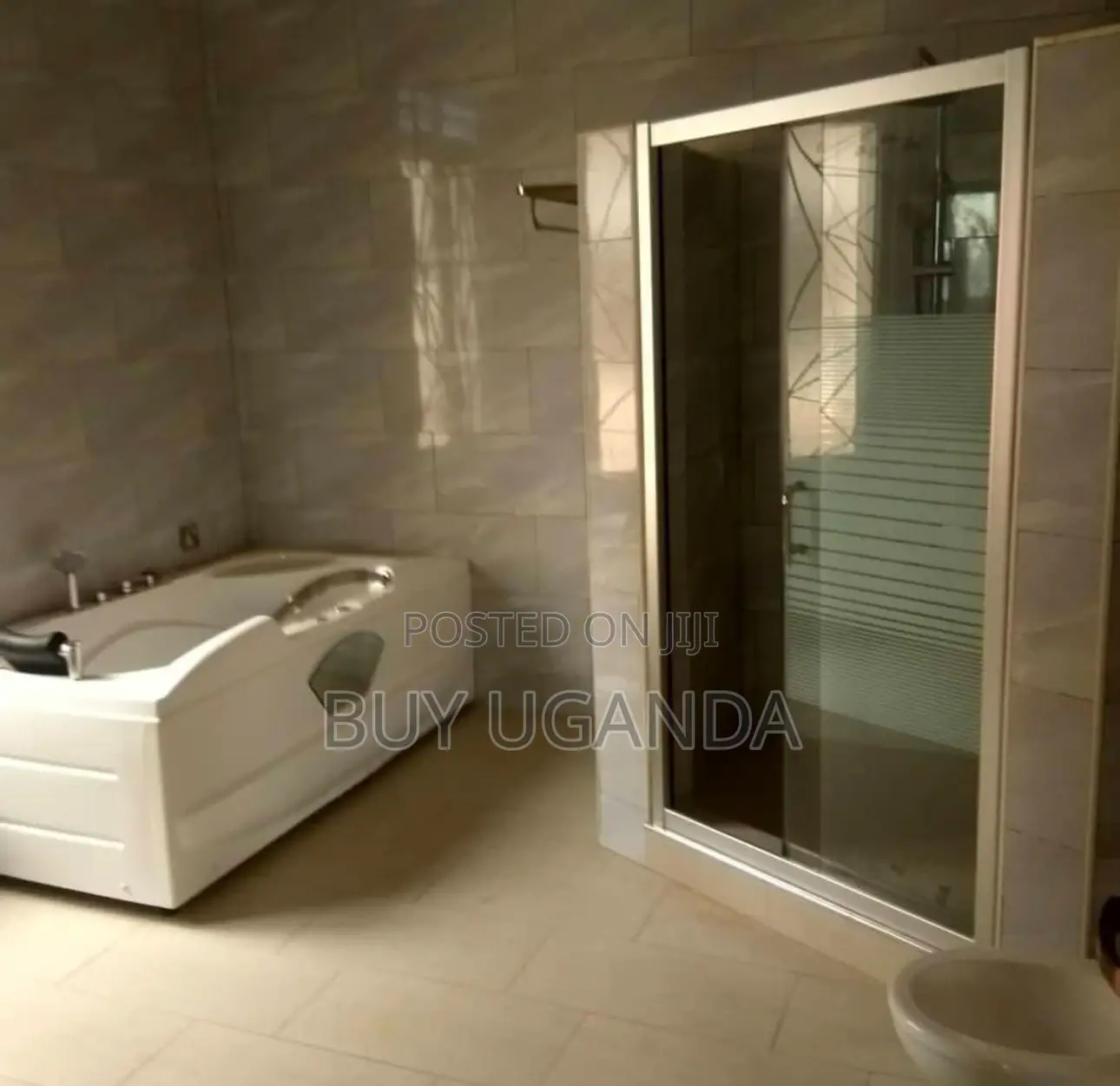 6bdrm Mansion in Kira for sale