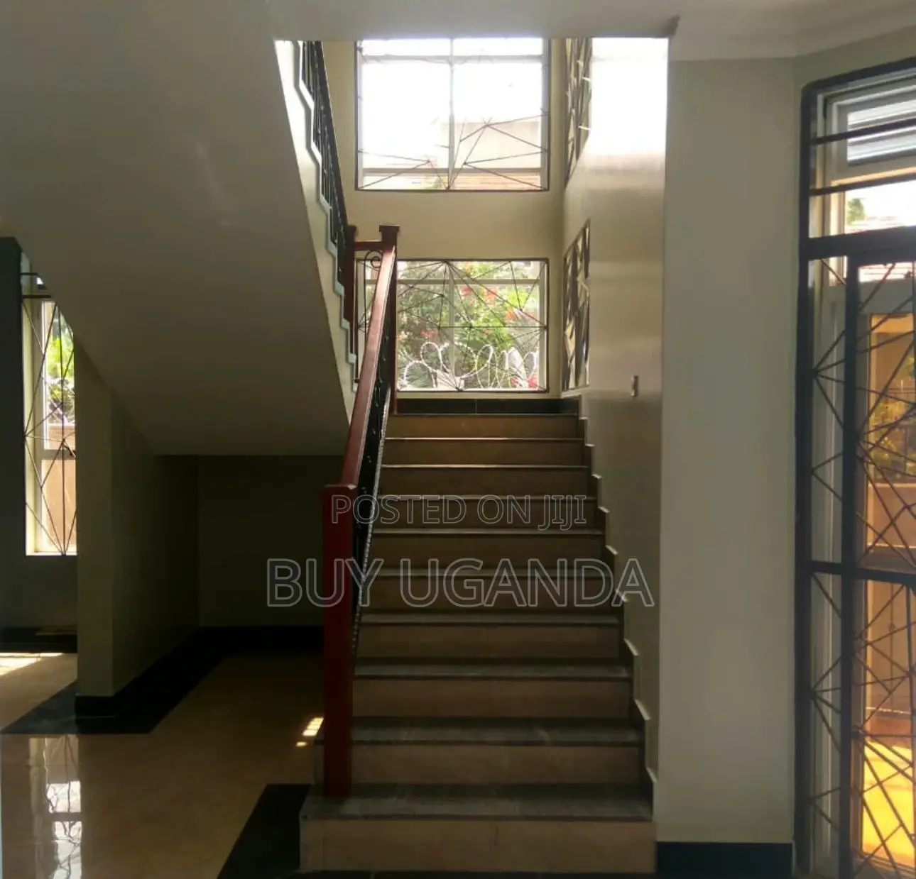 6bdrm Mansion in Kira for sale