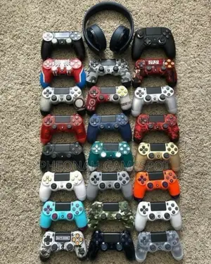 Original Playstation 4 Controllers (Game Pads)