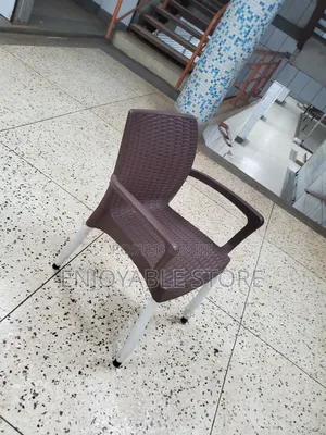 Modernity Plastic Chairs Plastic Chairs