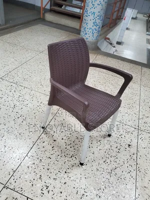 Modernity Plastic Chairs Plastic Chairs