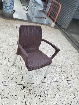 Modernity Plastic Chairs Plastic Chairs