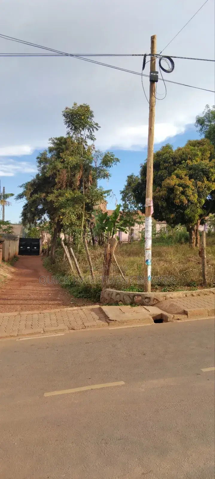 75 Decimal Commercial Plot for Sale 1.2b Ugx