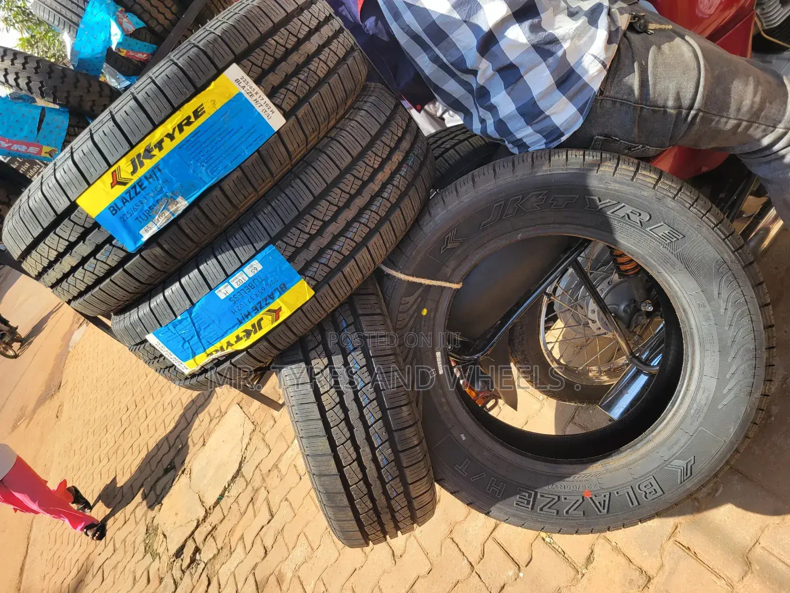 Stay at Home We Find U Thea It's 225 65 R17 Jk Tires New.
