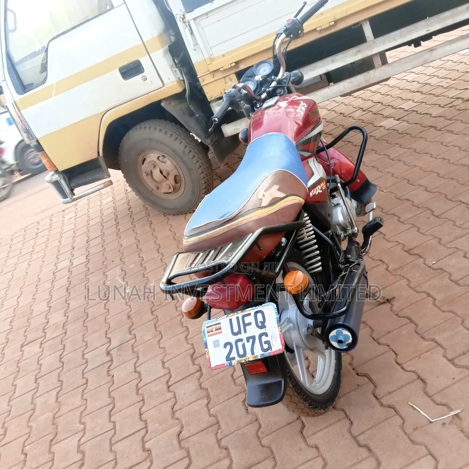 TVS HLX 125 2023 Red