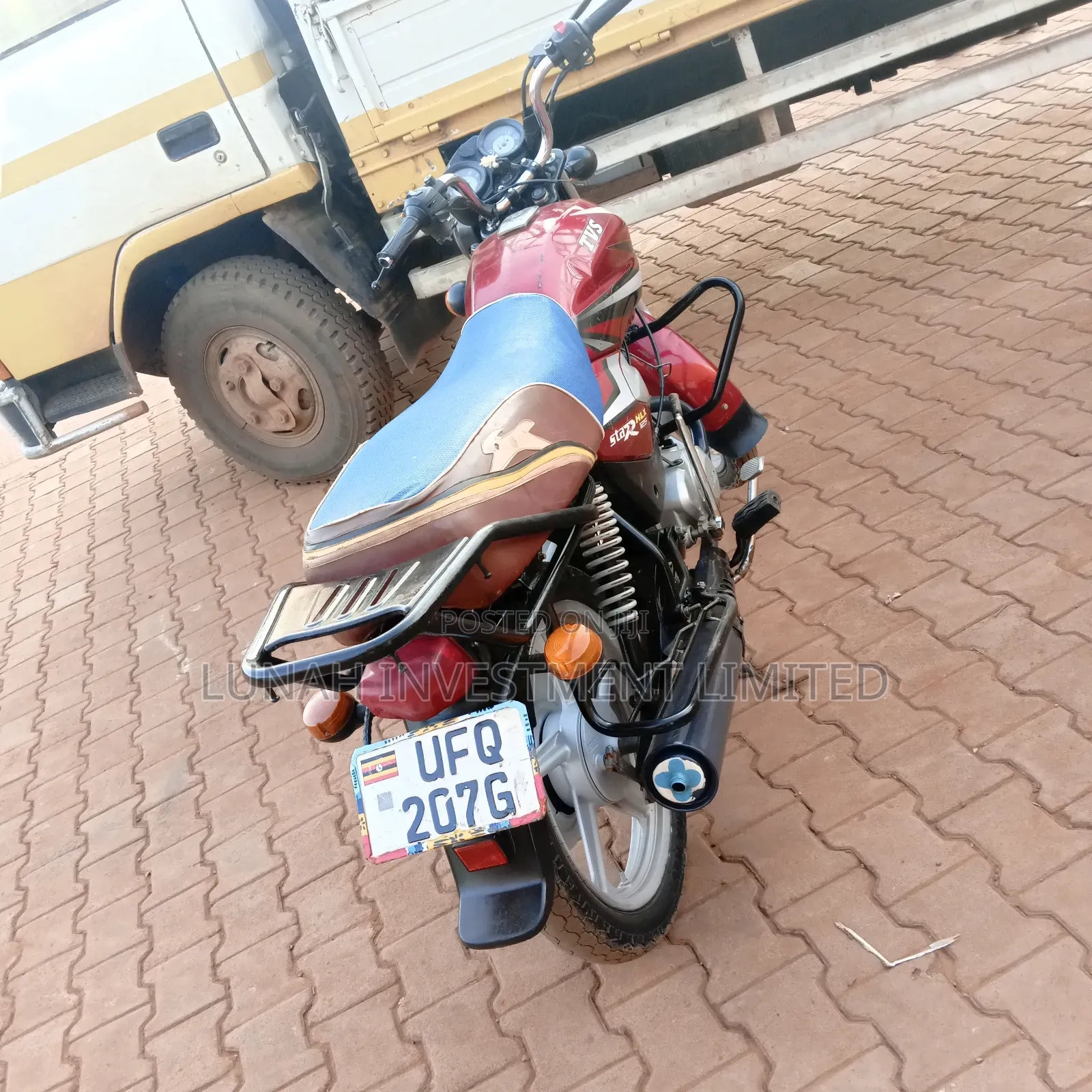 TVS HLX 125 2023 Red