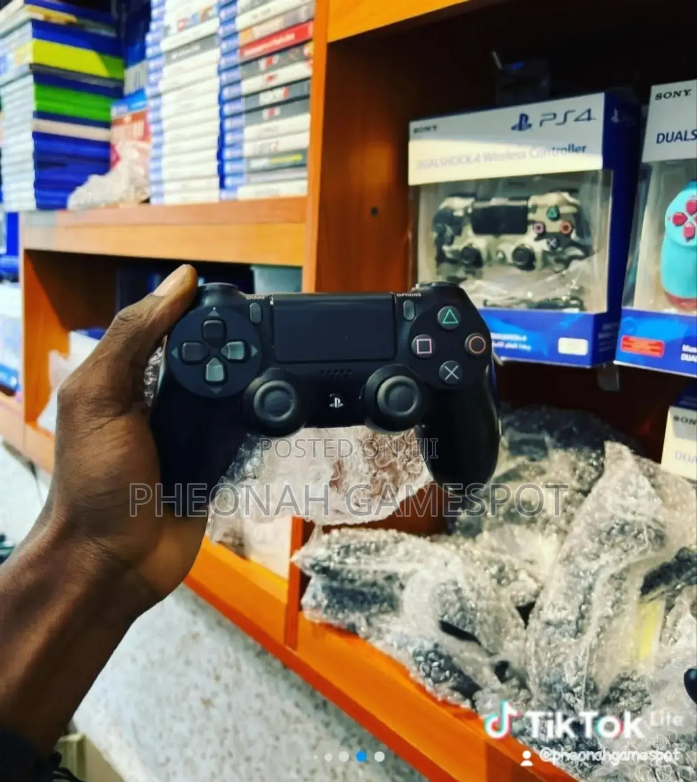 Brand New Ps4 Controllers (Game Pads) Available Only 75000