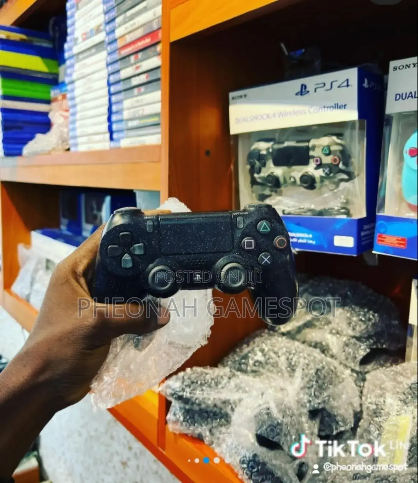 Brand New Ps4 Controllers (Game Pads) Available Only 75000