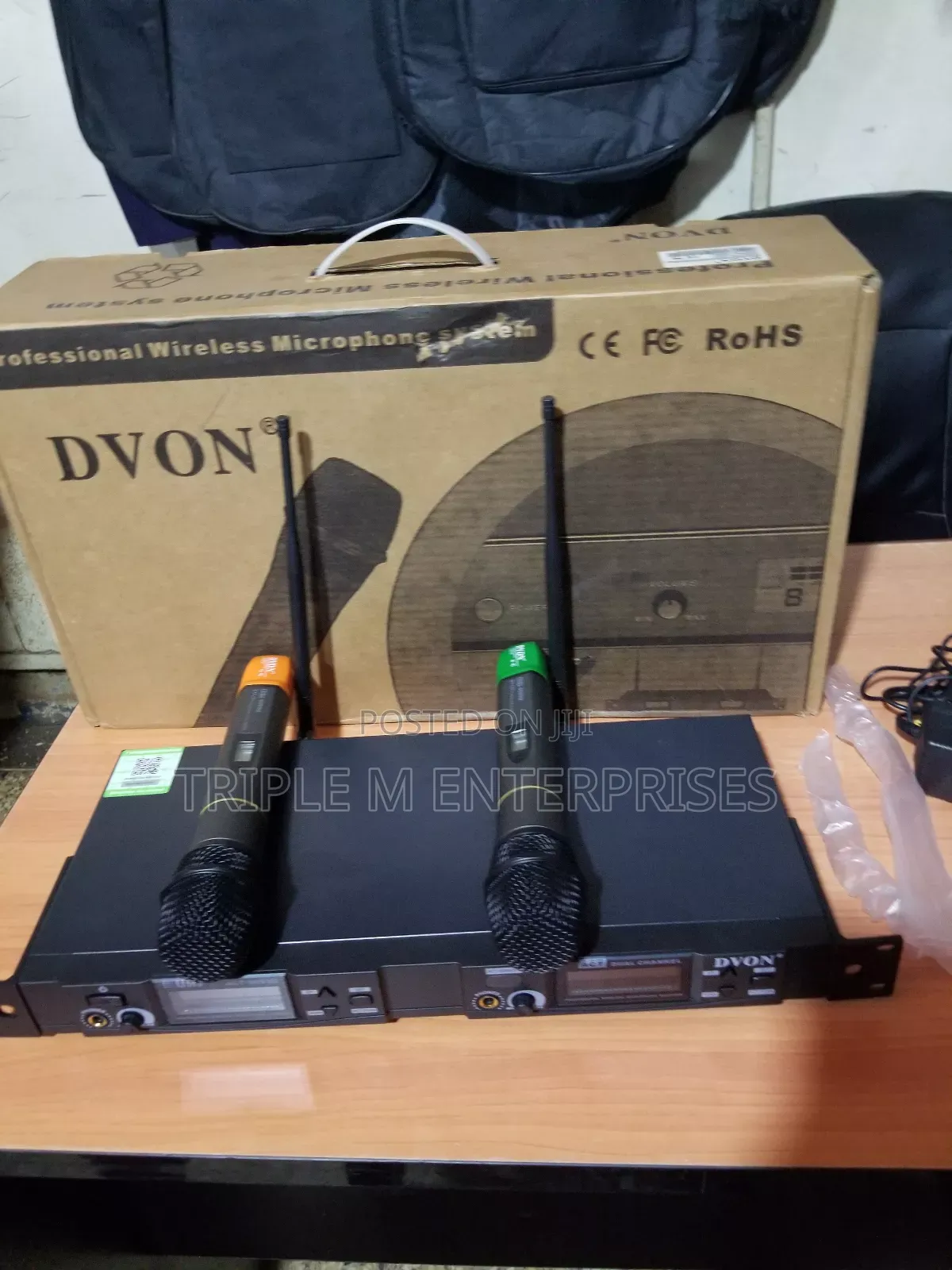 Professional Wireless Microphone Devon