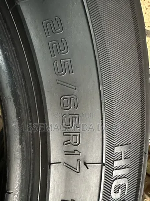 225/65r17 Very Good Tires Slightly Used