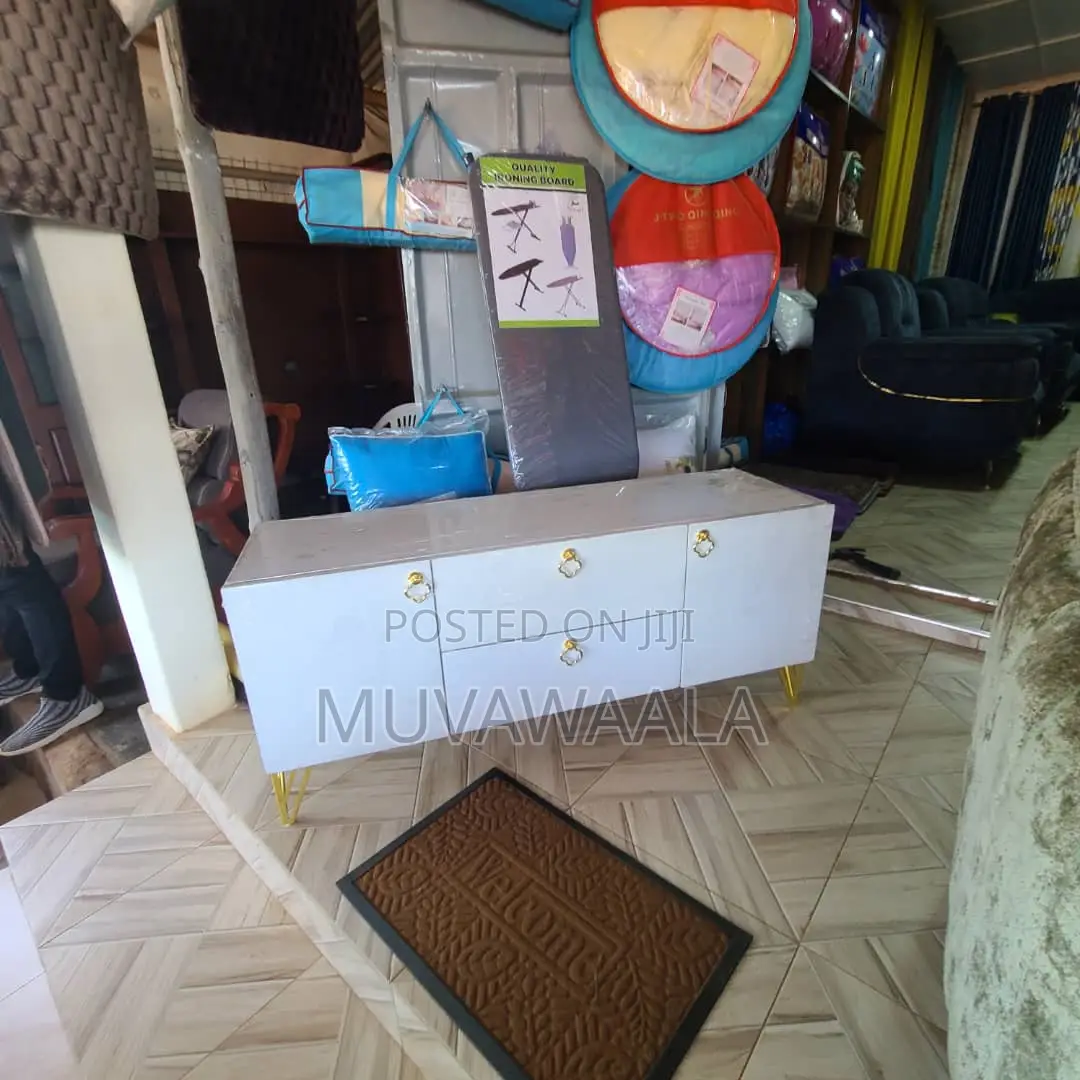 Simple Tv Stands and Safe