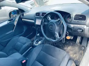Volkswagen Golf 2011 White