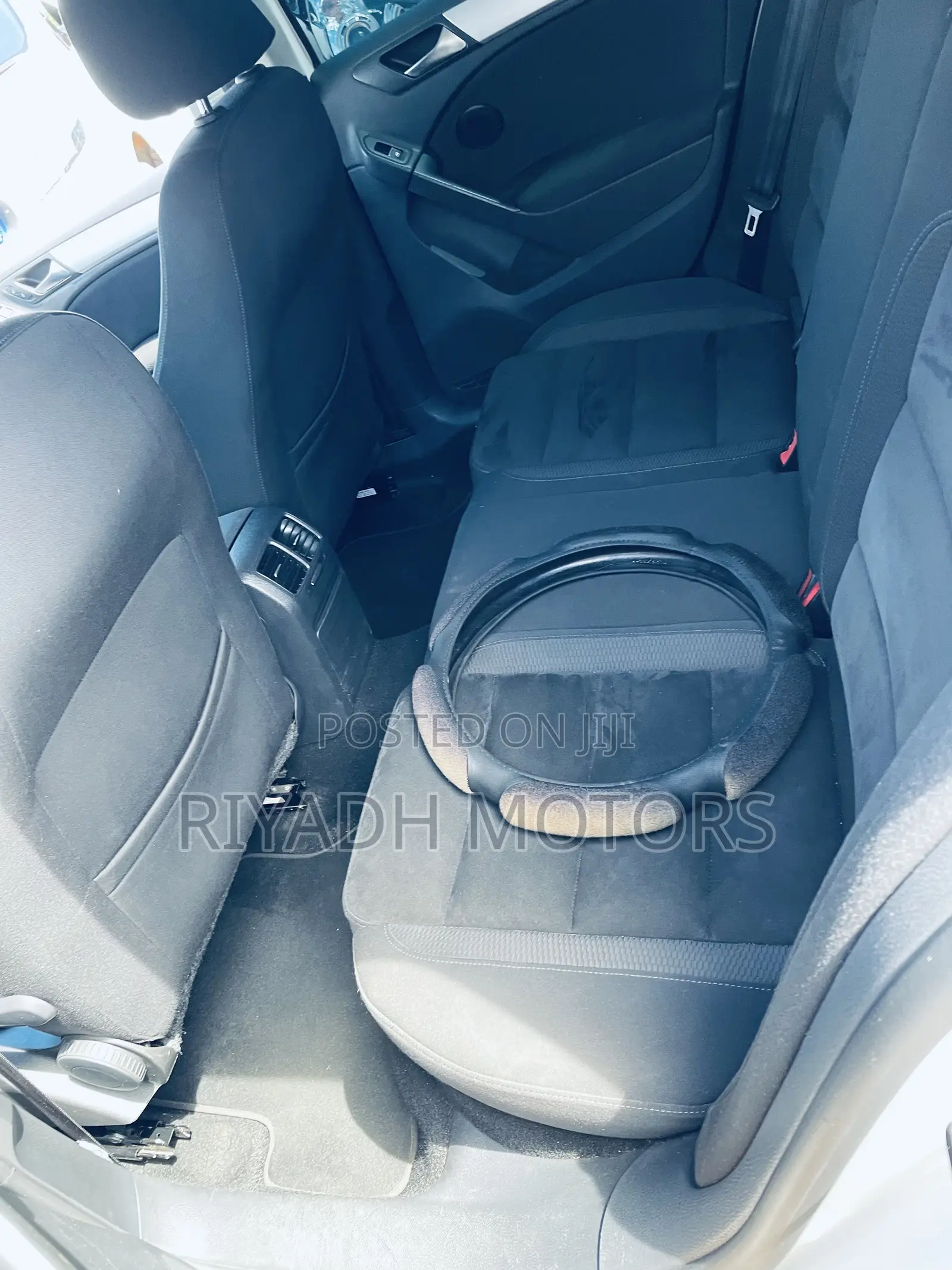Volkswagen Golf 2011 White