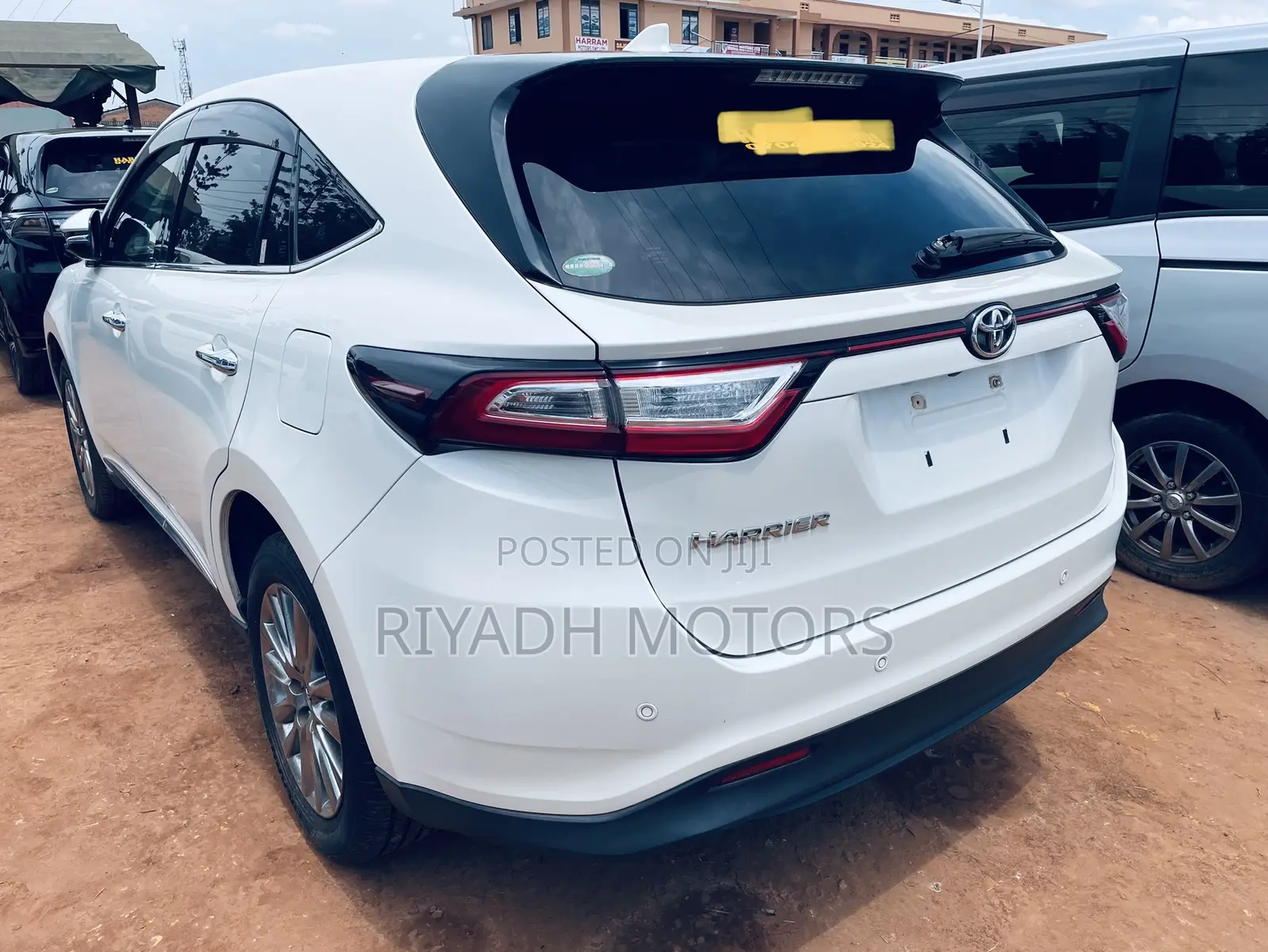 Toyota Harrier 2.0 2017 White