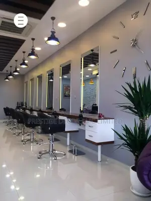 Clear Saloon Decore