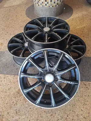 It Is Size 15 the Nice Looking Rims E Rims U Shud Have Japan