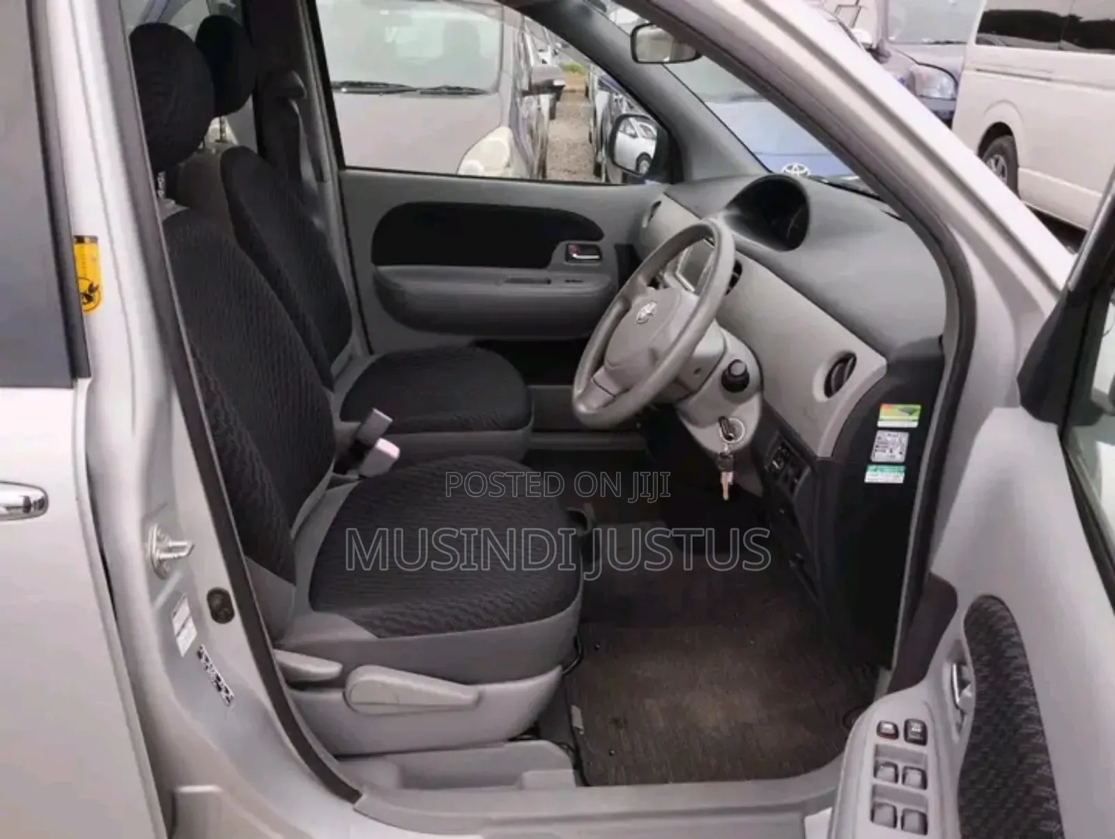 Toyota Sienta 2008