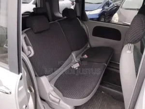 Toyota Sienta 2008