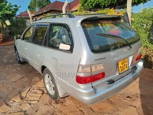 Toyota Corolla 2000 Silver