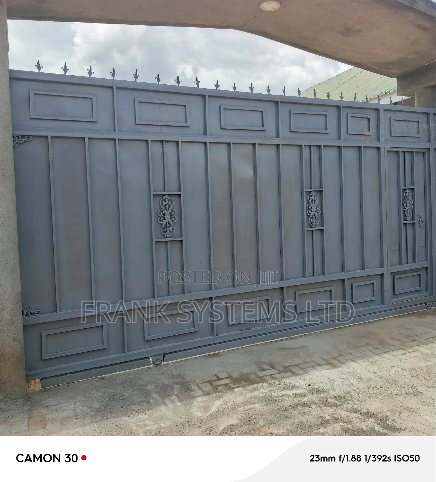Gate Metallic in Steel Pipes 16fts by 8