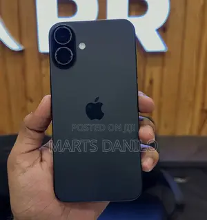 Photo - Apple iPhone 16 128 GB Black